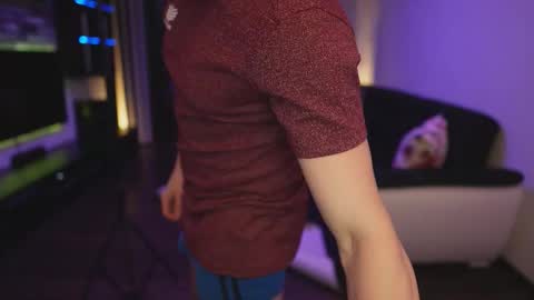 Dorian Reyes online show from February 9, 11:20 pm