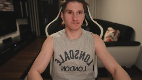 Dorian Reyes online show from April 3, 11:03 pm