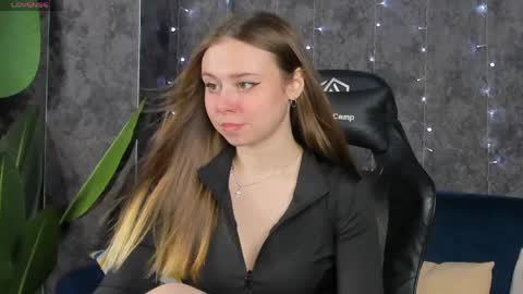 Vanessa online show from April 5, 9:06 am