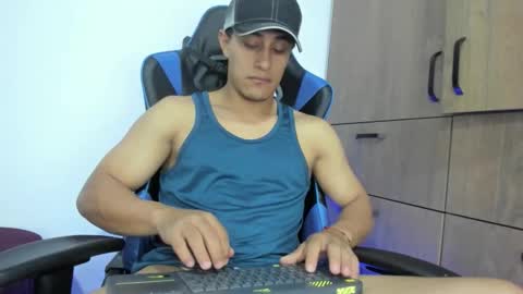 dorman_boy online show from December 23, 3:48 am