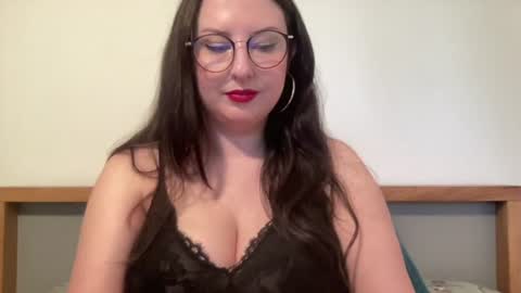 Snapshot of dorothydolly chatting on June 16, 12:30 pm Dorothy online show from June 16, 12:30 pm