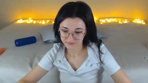 Your Dorotty online show from December 3, 11:46 pm