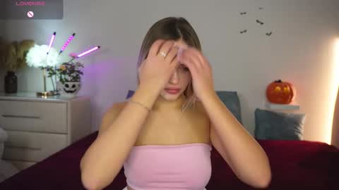 Snapshot of dorretangel chatting on October 30, 10:06 am Amy online show from October 30, 10:06 am