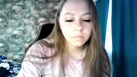 Snapshot of dorrie_ann chatting on June 5, 4:19 am Dorrie Ann online show from June 5, 4:19 am