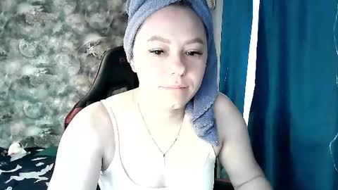 Snapshot of dorrie_ann chatting on June 22, 6:32 am Dorrie Ann online show from June 22, 6:32 am