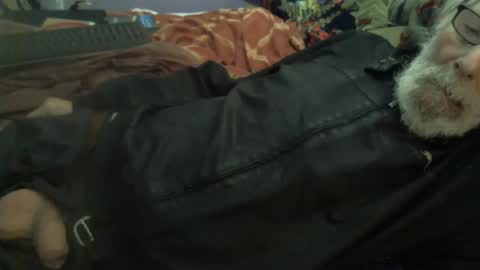 Snapshot of dorsetbiker714 chatting on July 3, 9:16 am Hello welcome to Slutsville I am the Naked Chef really but you may call me Peter online show from July 3, 9:16 am