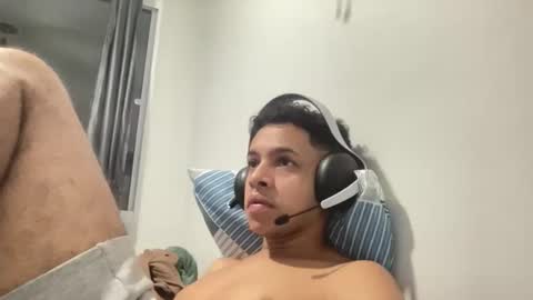 Snapshot of dotadinha chatting on February 19, 11:23 pm dotadinha online show from February 19, 11:23 pm