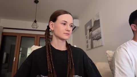 Snapshot of double_sun chatting on January 13, 12:16 am Alice and Mark online show from January 13, 12:16 am