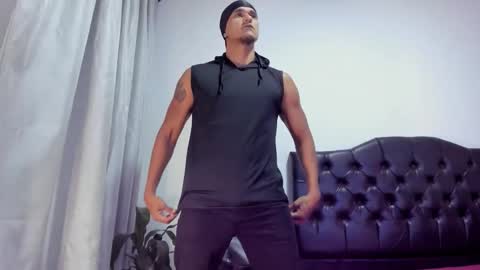 Snapshot of doublefun24 chatting on February 18, 3:02 am Isabella and Alessandro online show from February 18, 3:02 am