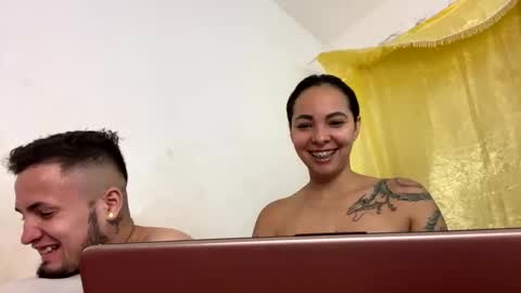 Snapshot of doublepleasure69_ chatting on October 27, 5:00 am doublepleasure69_ online show from October 27, 5:00 am