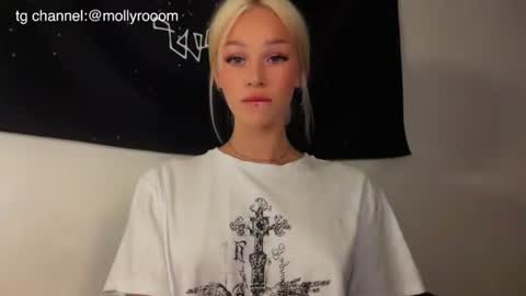 MOLLYYYY dont forget to give me a thumb up online show from June 12, 3:16 am
