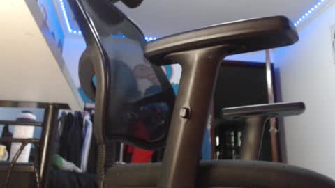 douglas_drake online show from February 23, 6:39 am