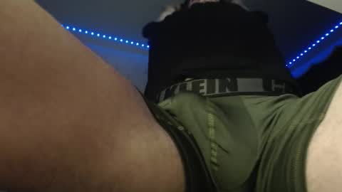 Snapshot of douglas_drake chatting on February 13, 8:43 am douglas_drake online show from February 13, 8:43 am