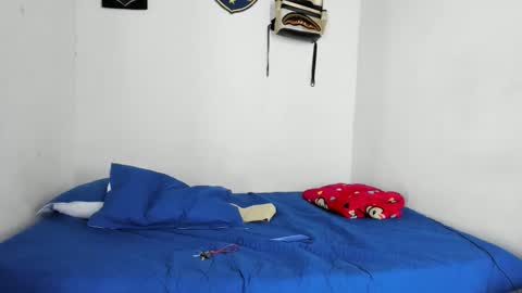 douglas_gallegos online show from December 18, 8:04 pm