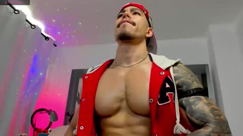 Douglas Safado online show from April 5, 1:30 pm