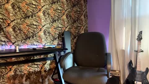 MrPirated online show from January 6, 10:05 pm