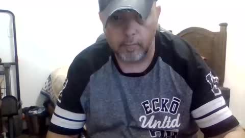 Drew4ulady online show from November 19, 9:15 pm