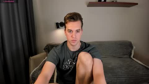 Mervin  online show from October 16, 8:43 pm