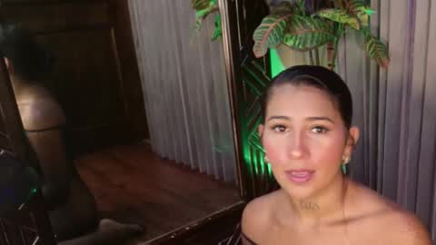 Lissa  Or DRACARYSS your dragon Queen  online show from January 8, 9:55 am