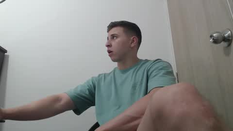 Snapshot of draco_boy2000 chatting on November 27, 9:06 pm draco_boy2000 online show from November 27, 9:06 pm