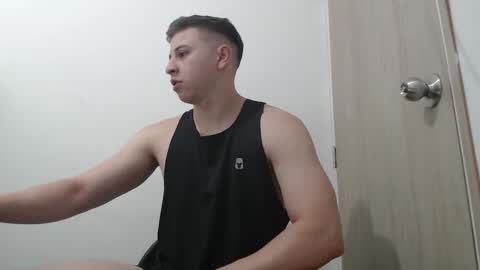 Snapshot of draco_boy2000 chatting on November 29, 4:21 pm draco_boy2000 online show from November 29, 4:21 pm