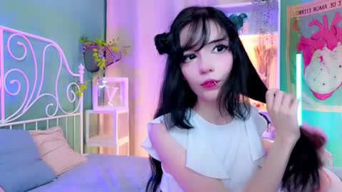 Draculaura online show from December 5, 9:06 pm