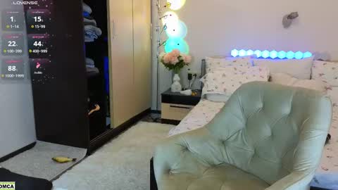 Snapshot of dragoncutey chatting on November 8, 1:22 pm Katya online show from November 8, 1:22 pm