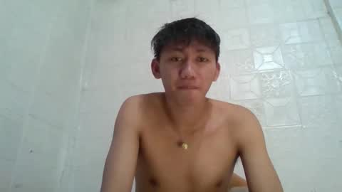 Snapshot of drain_me29 chatting on October 8, 1:36 am drain_me29 online show from October 8, 1:36 am