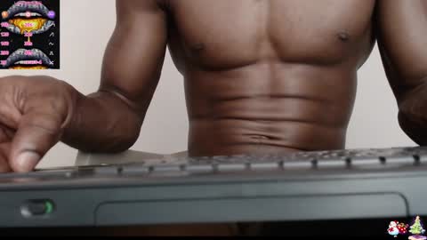 Snapshot of drake_brown_23 chatting on January 8, 7:03 am Drake 23 online show from January 8, 7:03 am
