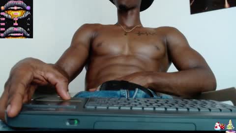 Snapshot of drake_brown_23 chatting on January 10, 6:38 pm Drake 23 online show from January 10, 6:38 pm