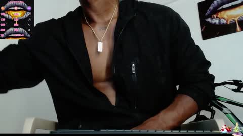 Snapshot of drake_brown_23 chatting on January 23, 4:52 am Drake 23 online show from January 23, 4:52 am