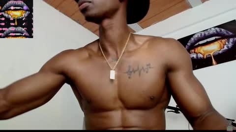 Snapshot of drake_brown_23 chatting on February 19, 8:44 am Drake 23 online show from February 19, 8:44 am