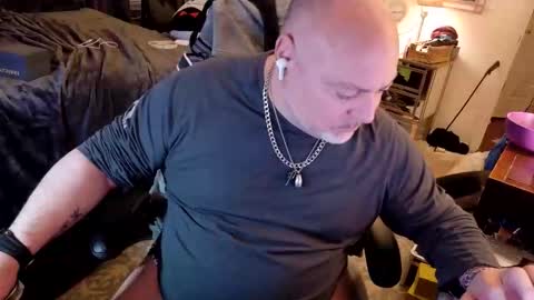 Snapshot of drake_r_darkrose chatting on April 29, 5:11 am Drake D Vamp aka Drake DarkRose online show from April 29, 5:11 am