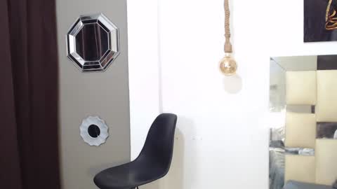 Snapshot of drake_the_kingmaster chatting on February 5, 10:22 pm ig kingmaster777 online show from February 5, 10:22 pm