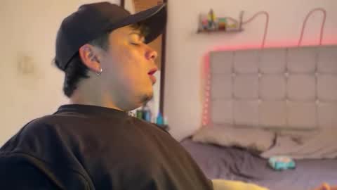 drakeeee online show from April 9, 2:00 pm