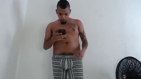 drako_monstercock online show from May 23, 3:27 pm