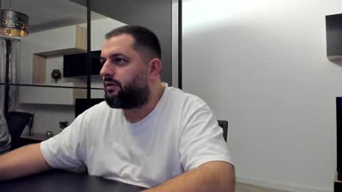 Draven A online show from February 11, 8:31 pm