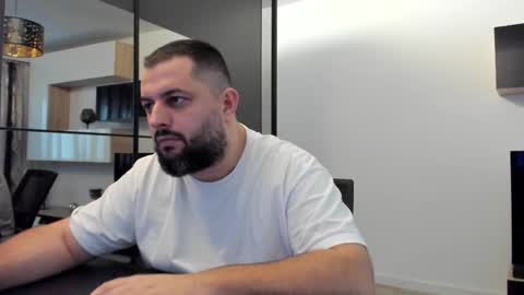 Draven A online show from February 24, 5:43 am