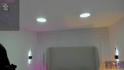 Snapshot of dream_nena chatting on October 4, 3:48 am N E N A online show from October 4, 3:48 am