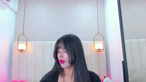 Snapshot of dream_nena chatting on December 1, 7:41 pm N E N A online show from December 1, 7:41 pm