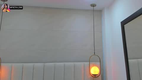Snapshot of dream_nena chatting on January 7, 7:27 pm N E N A online show from January 7, 7:27 pm