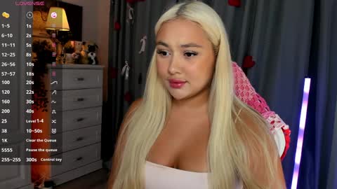  Mary   pvt open    use pink and blue app lovense online show from April 22, 3:46 pm