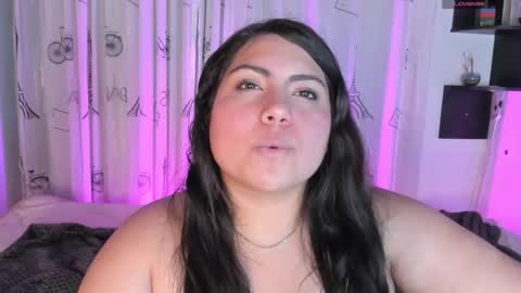 Snapshot of dreamboo_ chatting on February 3, 6:22 am Cami Daza online show from February 3, 6:22 am