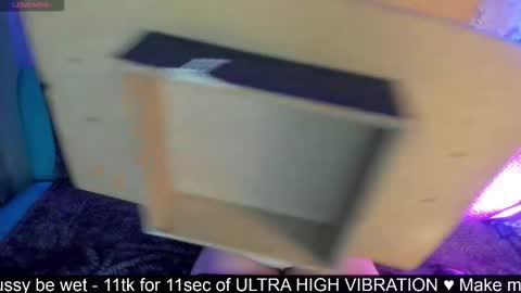 Snapshot of dreamboo_ chatting on February 18, 2:07 am Cami Daza online show from February 18, 2:07 am