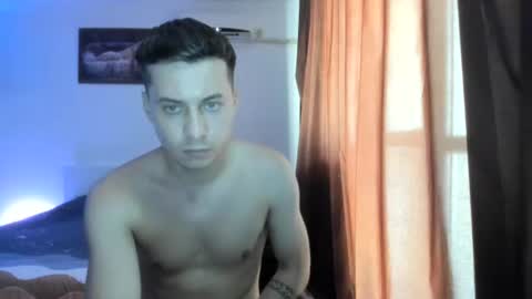 Snapshot of dreamboy240 chatting on June 27, 10:09 am Johnny online show from June 27, 10:09 am