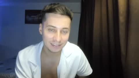 Snapshot of dreamboy240 chatting on August 5, 8:33 pm Johnny online show from August 5, 8:33 pm