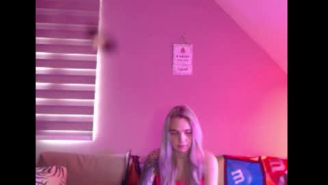 A girl online show from February 21, 8:26 am