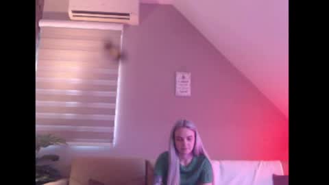 A girl online show from March 24, 8:30 am