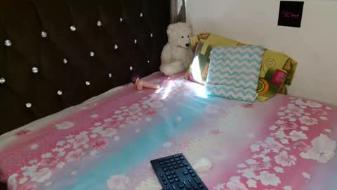 Dreameyes online show from February 6, 11:24 am