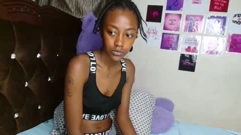 Dreameyes online show from May 26, 6:53 am